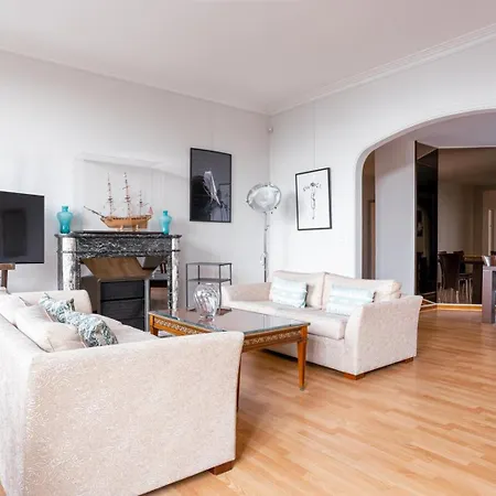 Les Pins Un Havre De Paix Pres De La Plage, Luxe Pour Familles Ou Petits Groupes Apartment Cannes